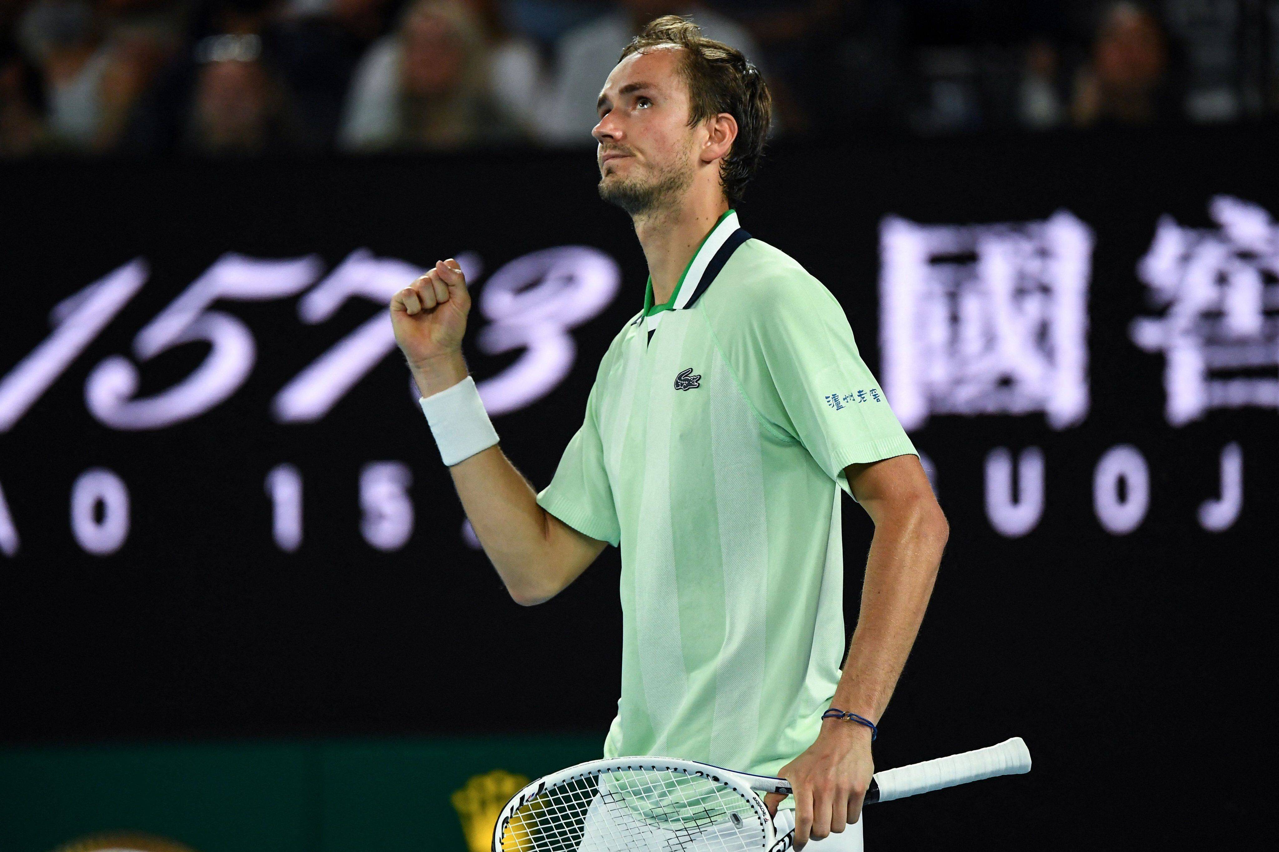 意大利网球队绝地反击美国网球队,梅德韦杰夫高光表现的简单介绍 意大利网球队绝地反击美国网球队,梅德韦杰夫高光表现的简单介绍