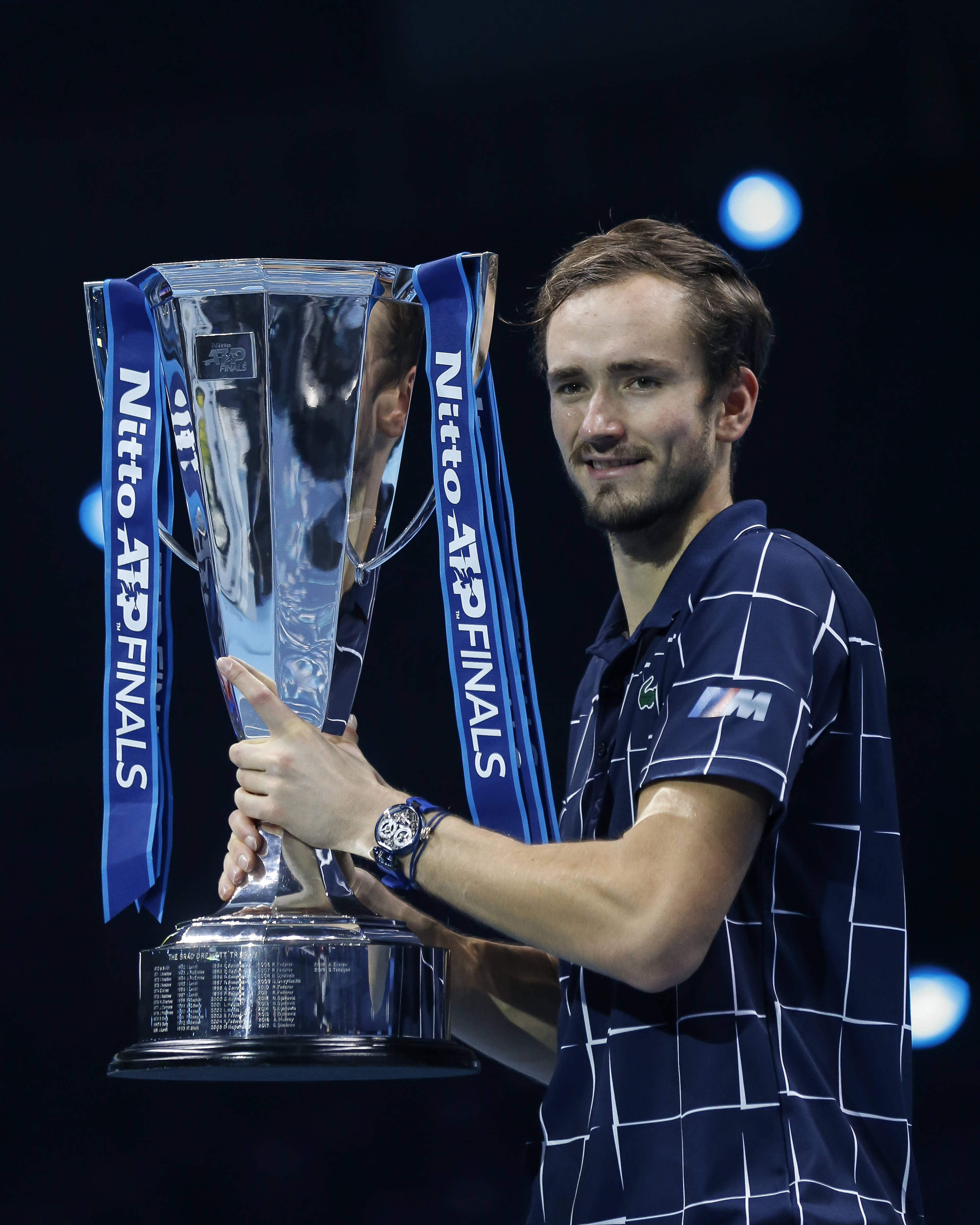 米兰捕鱼-德国网球队爆冷欧洲网球队，梅德韦杰夫关键制胜的简单介绍