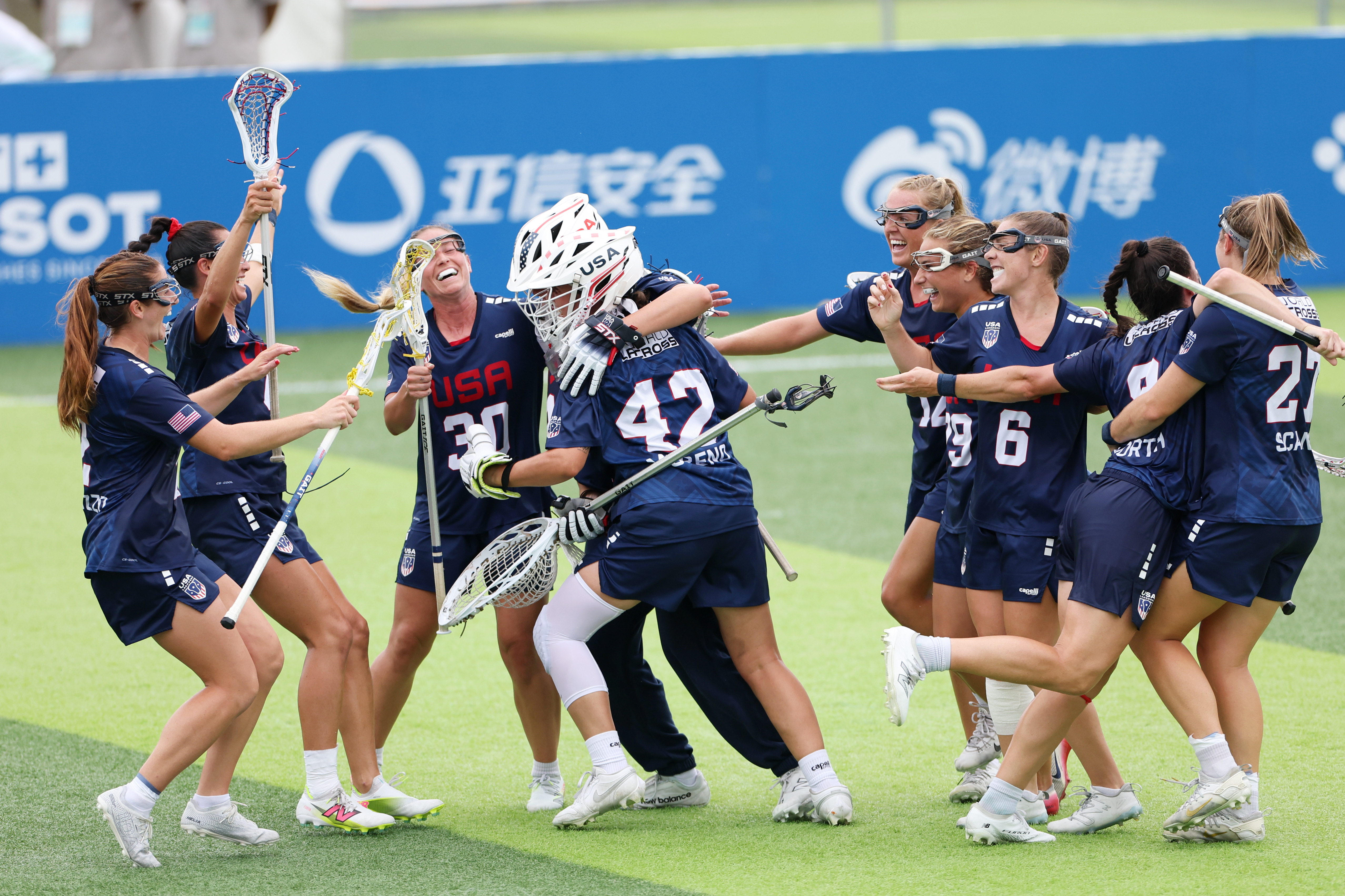 美国女子足球队在锦标赛中夺冠的简单介绍