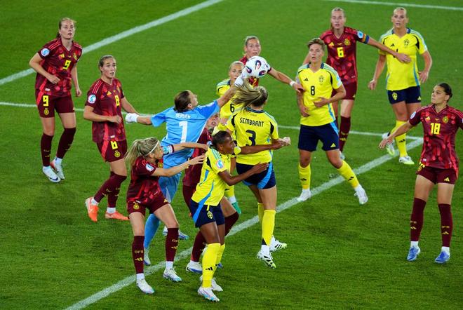 米兰APP下载-包含瑞典球员在海外比赛中斩获胜利的词条