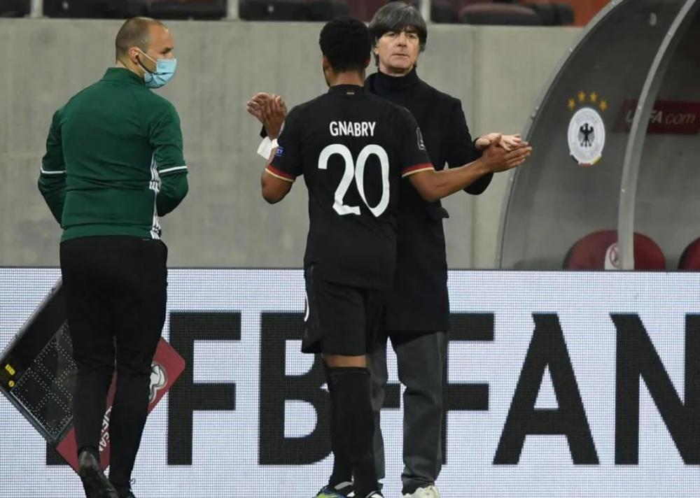 ac米兰体育官网-北马其顿逆转塞浦路斯，领跑积分榜的简单介绍