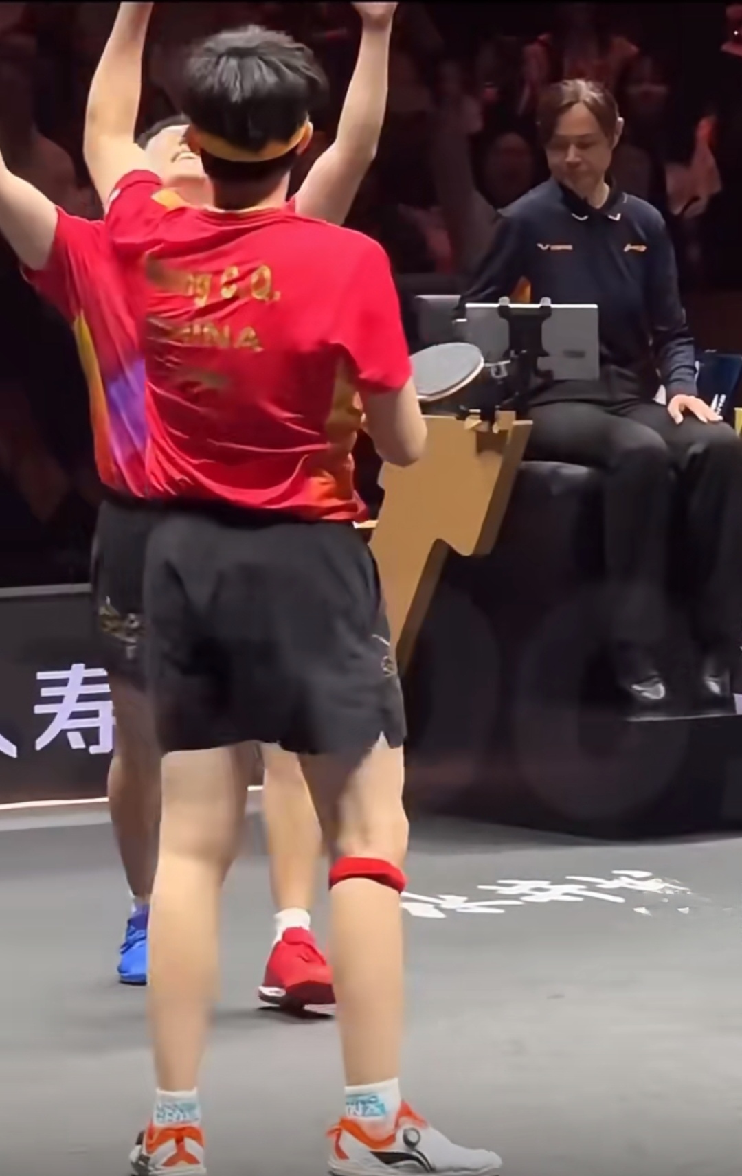 米兰体育-英格兰羽毛球队碾压印度羽毛球队，李宗伟送出助攻的简单介绍