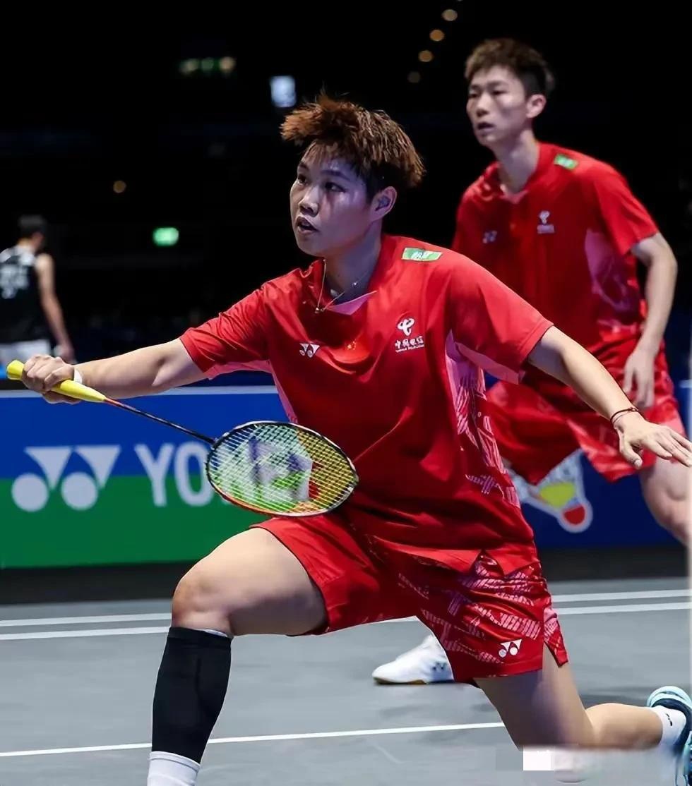 英格兰羽毛球队碾压印度羽毛球队，李宗伟送出助攻的简单介绍