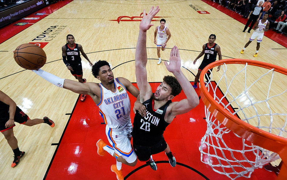 深圳队轻取雷霆,福克斯状态火热的简单介绍 深圳队轻取雷霆,福克斯状态火热的简单介绍